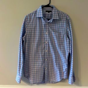 Men’s Banana Republic non-iron classic fit shirt.  Size Small